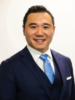 Dr Julian Yu